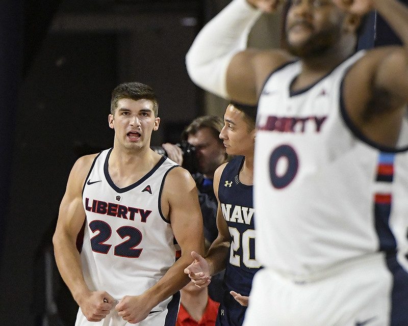 afregning Ondartet tumor sund fornuft Liberty Men's Basketball team inches closer to the top 25 | A Sea of Red