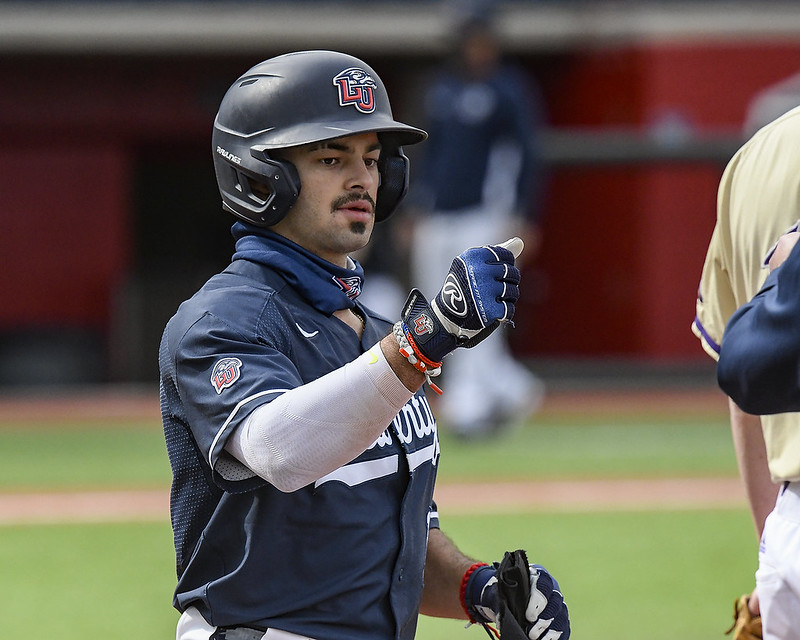 Offense explodes for 11 runs to defeat Duke in Knoxville