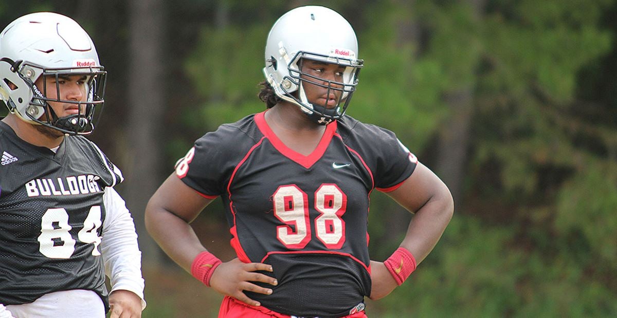 3-star DT Bryce Dixon joins Liberty’s Class of 2022