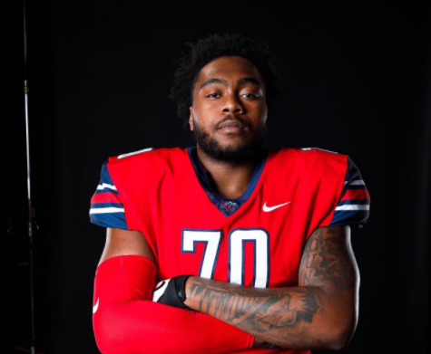 JUCO OL Reggie Young Commits to Liberty