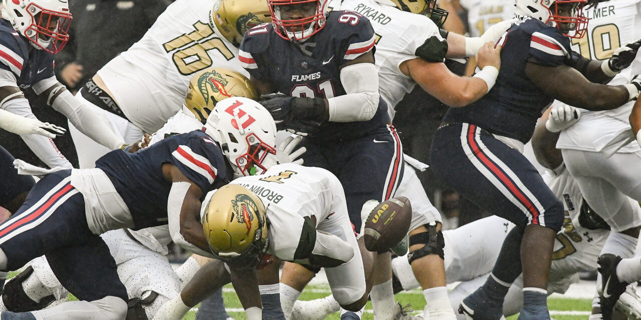 Liberty’s defense makes adjustments, carries Flames to win over UAB