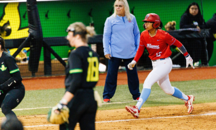 Oregon wins Game 1 of Super Regional with walk-off in 8th inning, 3-2