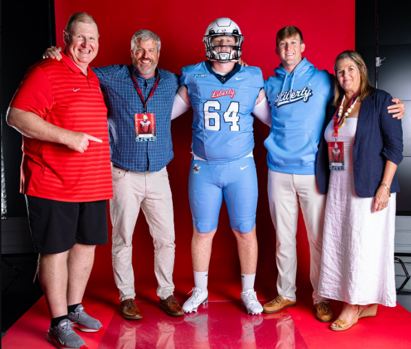2026 in-state OL Hunter Winn commits to Liberty